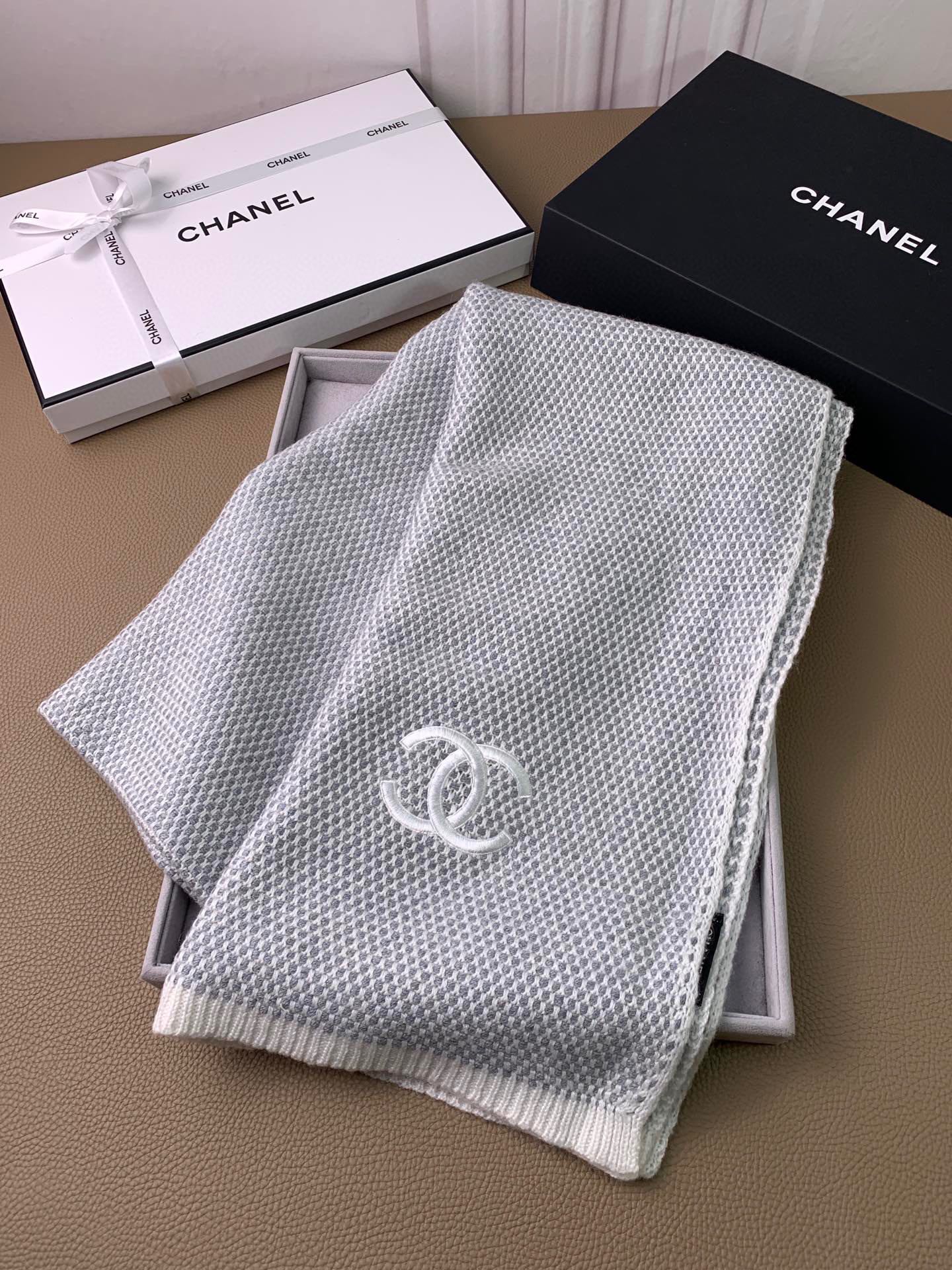 Кашемировый шарф Chanel 2024 - 70-180-серый
