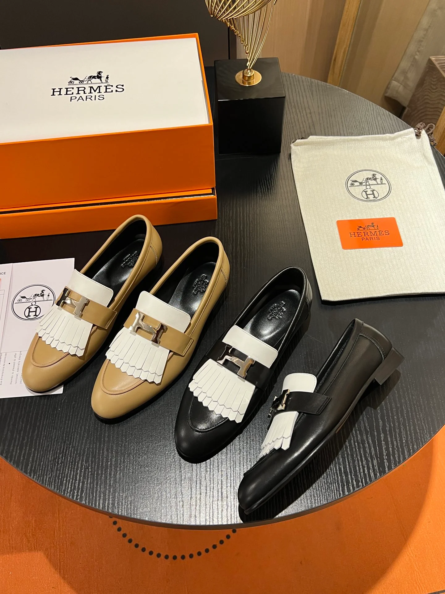 Лоферы Hermes 2024h с пряжкой - коричневые - 1