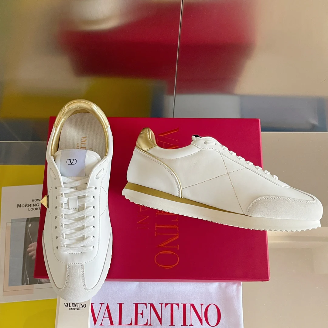 Спортивные повседневные туфли Valentino с заклепками - для пар - с золотой отделкой