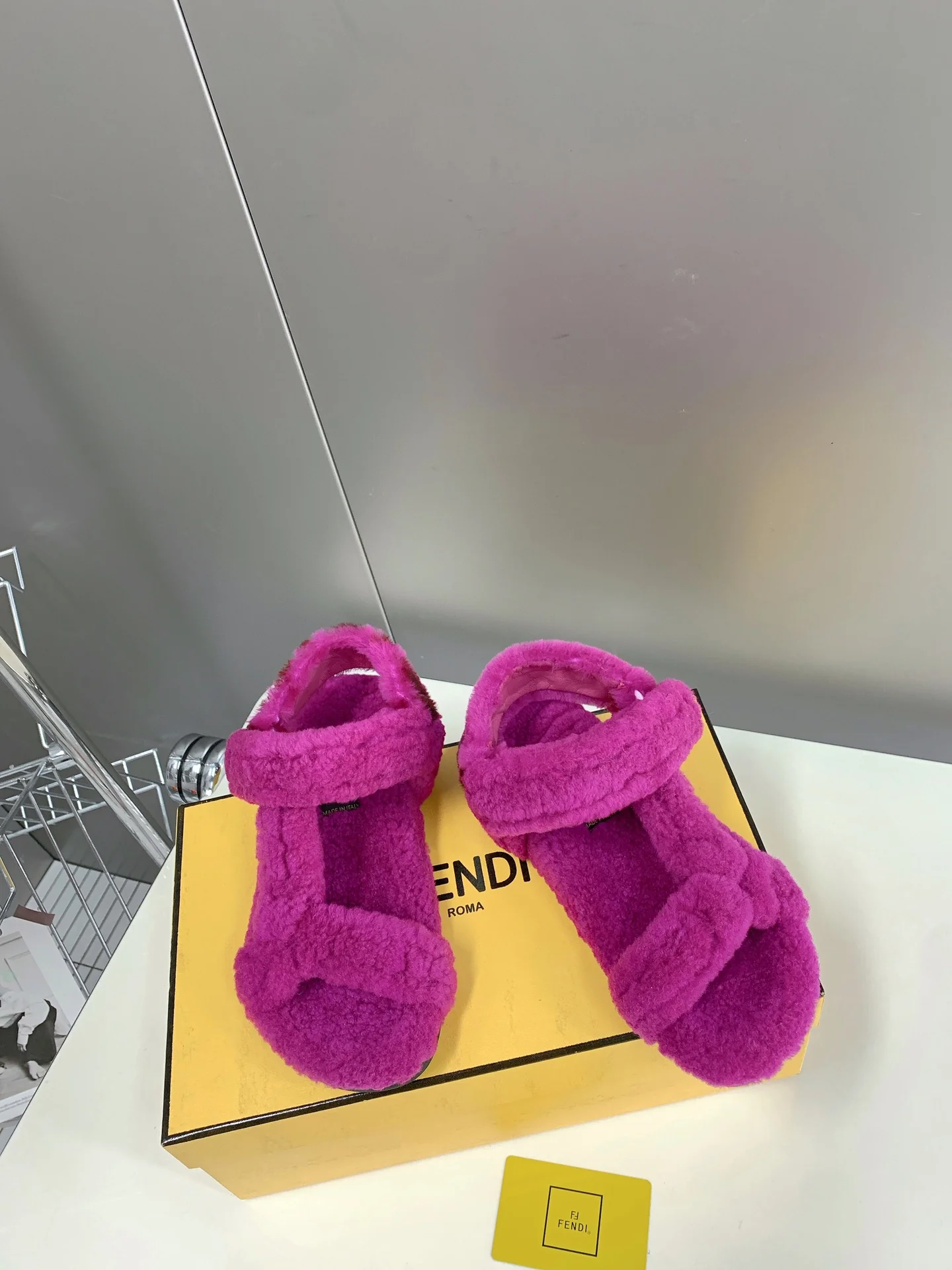 Fendi - Мягкие сандалии - Розовые