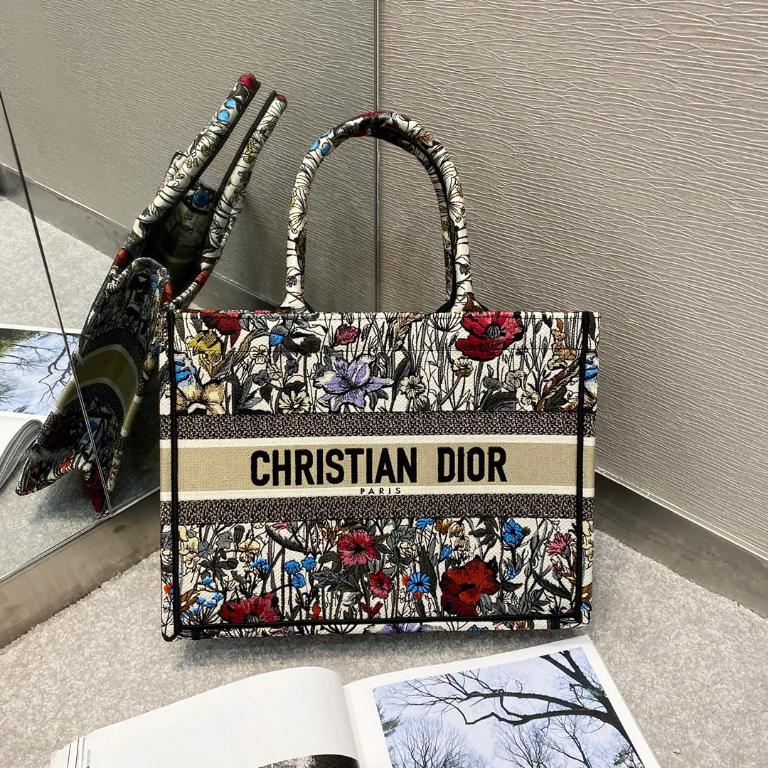 Сумка Dior Book Tote, маленький размер 36-5 см, серия ?Розовые оттенки?.