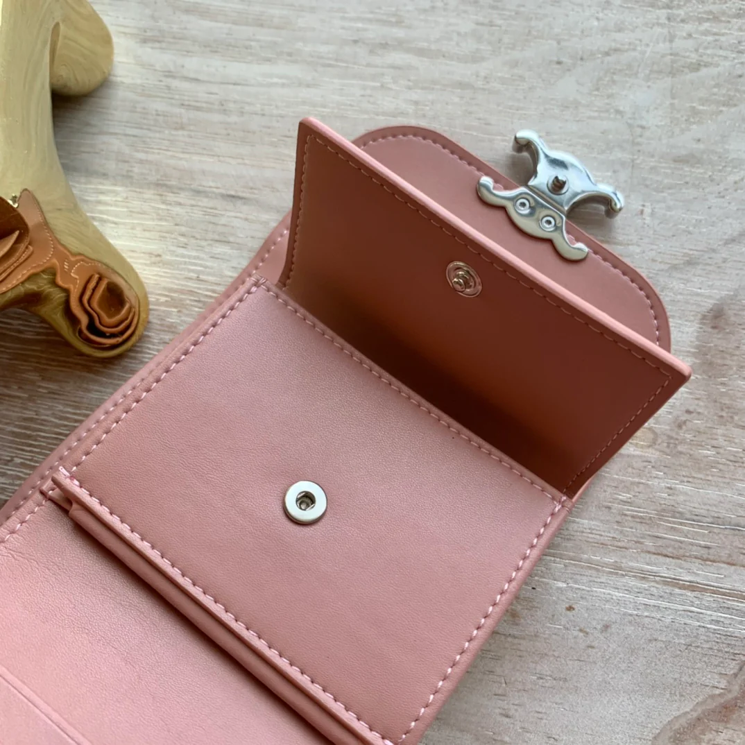 Celine TRIOMPHE 小号亮泽羊皮翻盖钱包-玫瑰粉-银扣