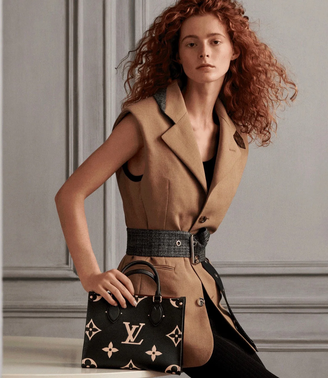 m45659-LV-onthego-pm Сумка-тоут, черная