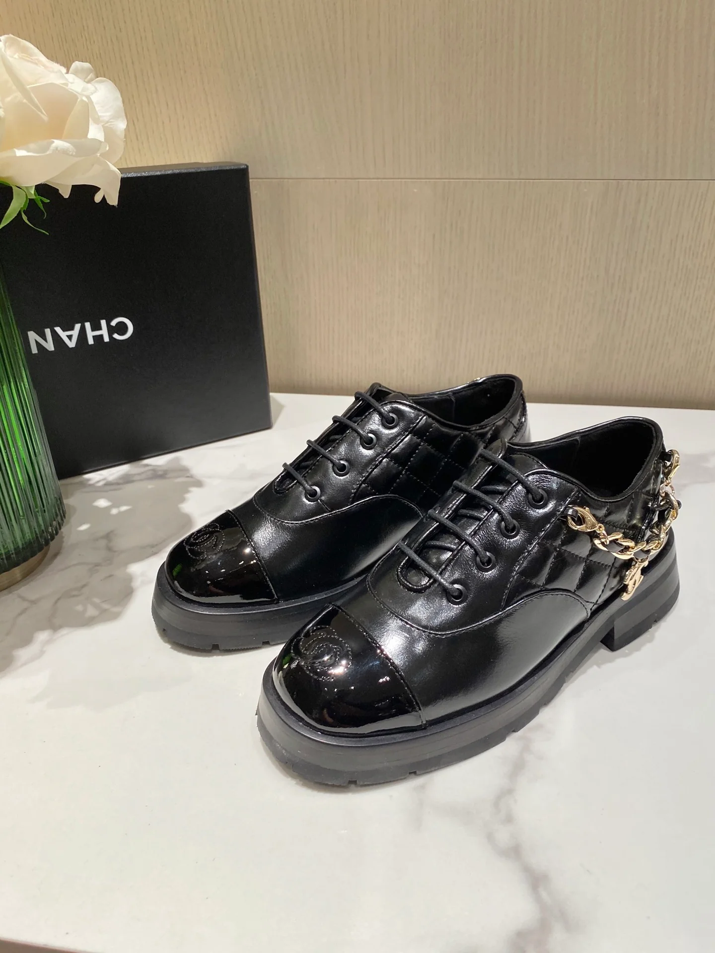 Chanel - Туфли-афро из натуральной кожи - Полностью черные