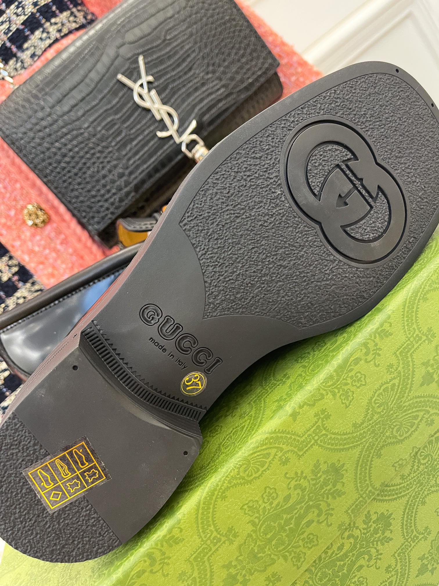 Gucci - Ретро-туфли в стиле афро