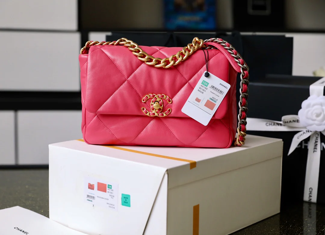 Chanel 19bag Small Lipstick Powder