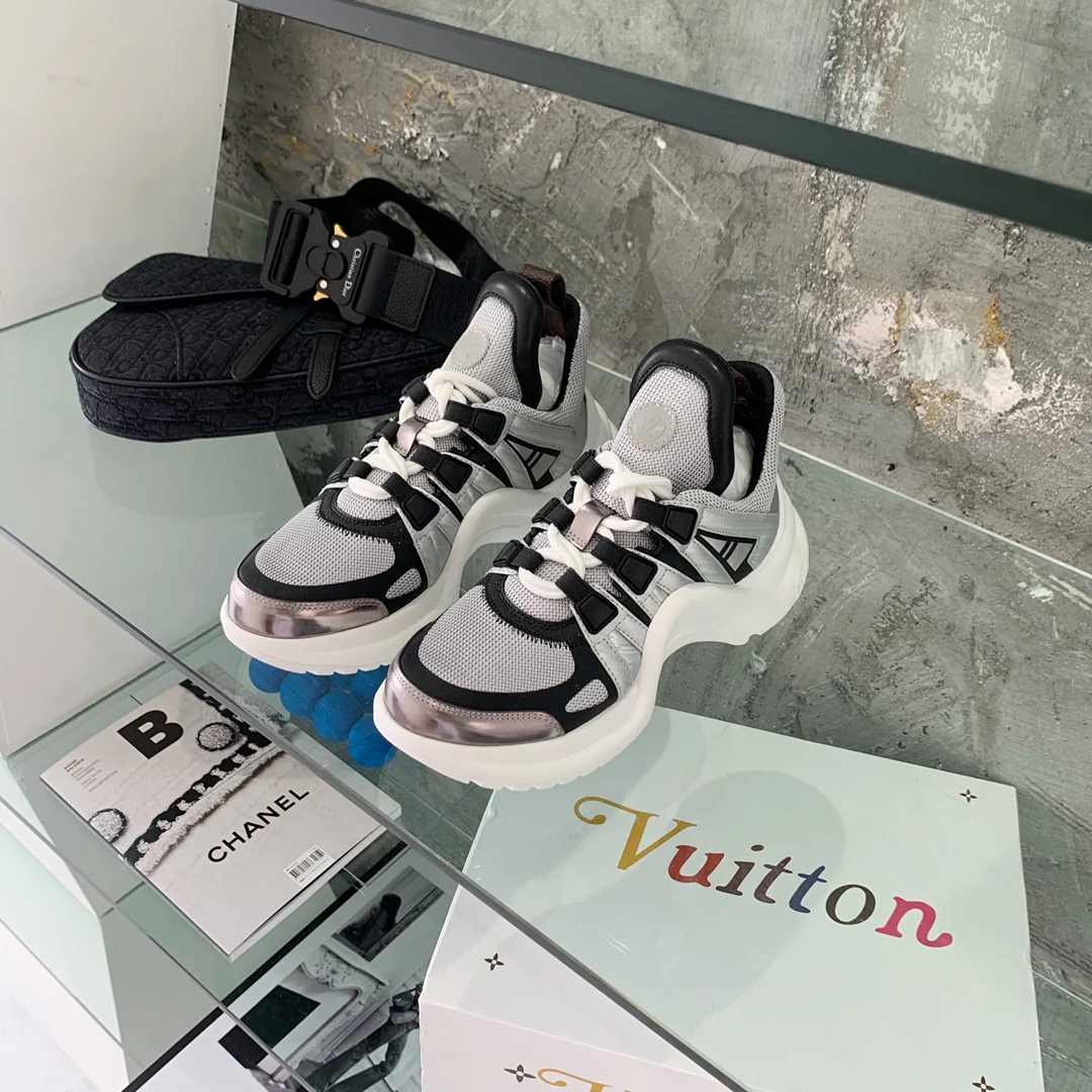 Обувь LV - Массивные кроссовки LV - 14