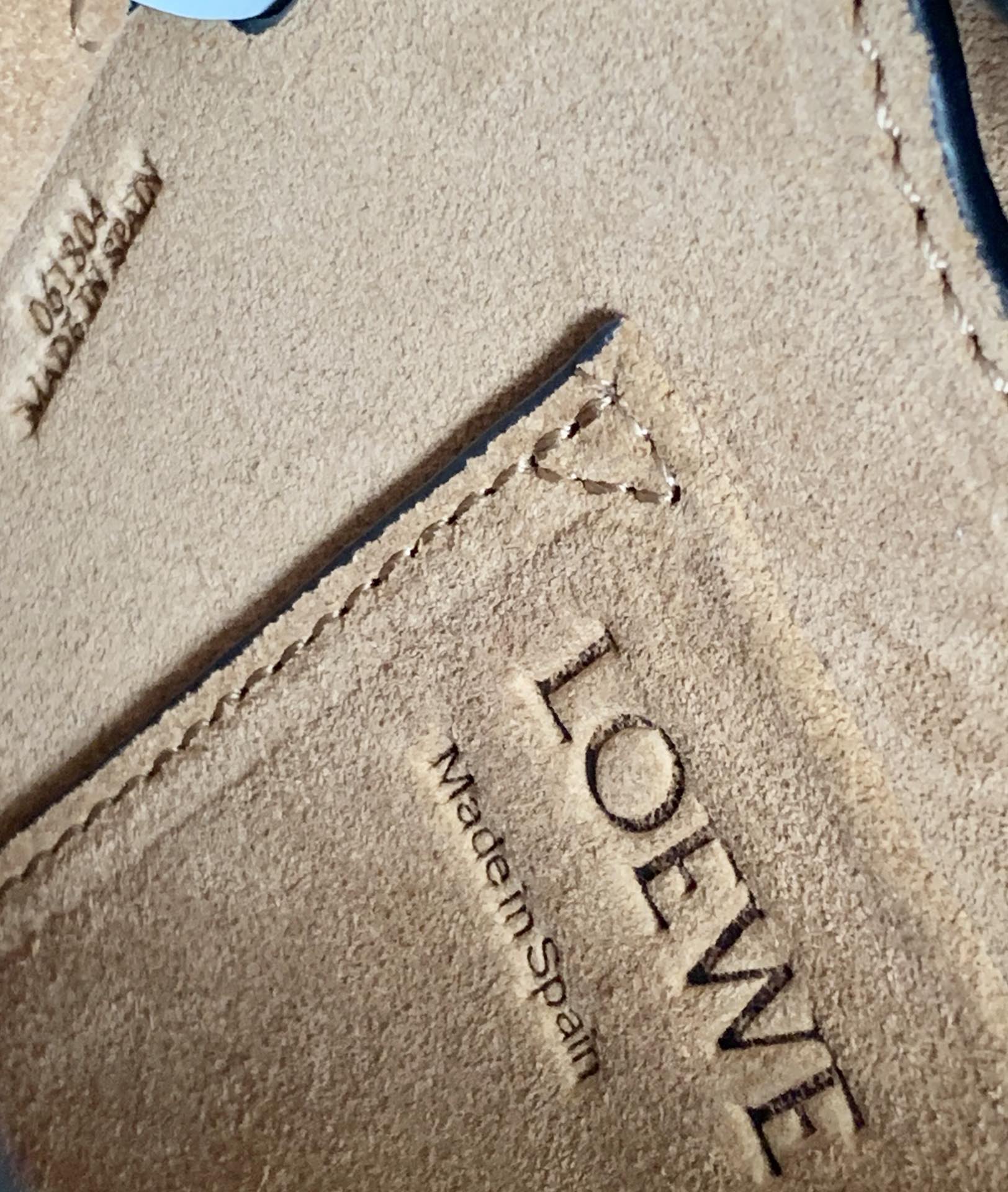 Loewe-gate-small-20x19x11-5-cm-12