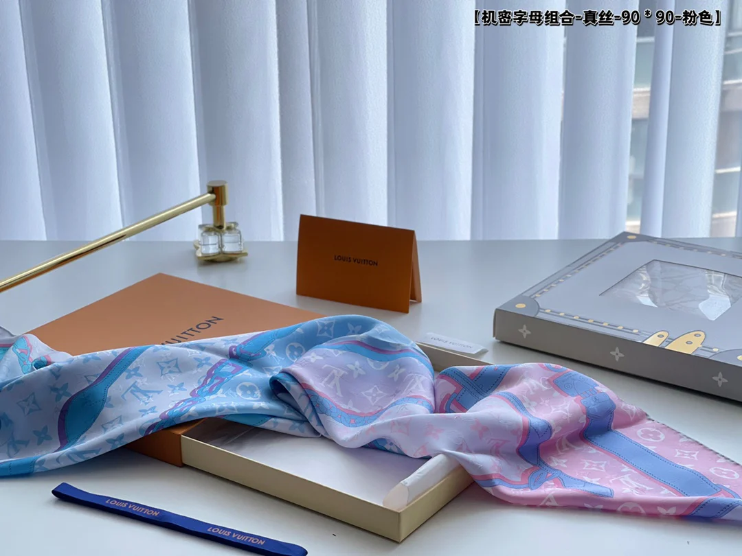 LV - Конфиденциальная монограмма - Шелковый шарф 90 см - 1 шт.