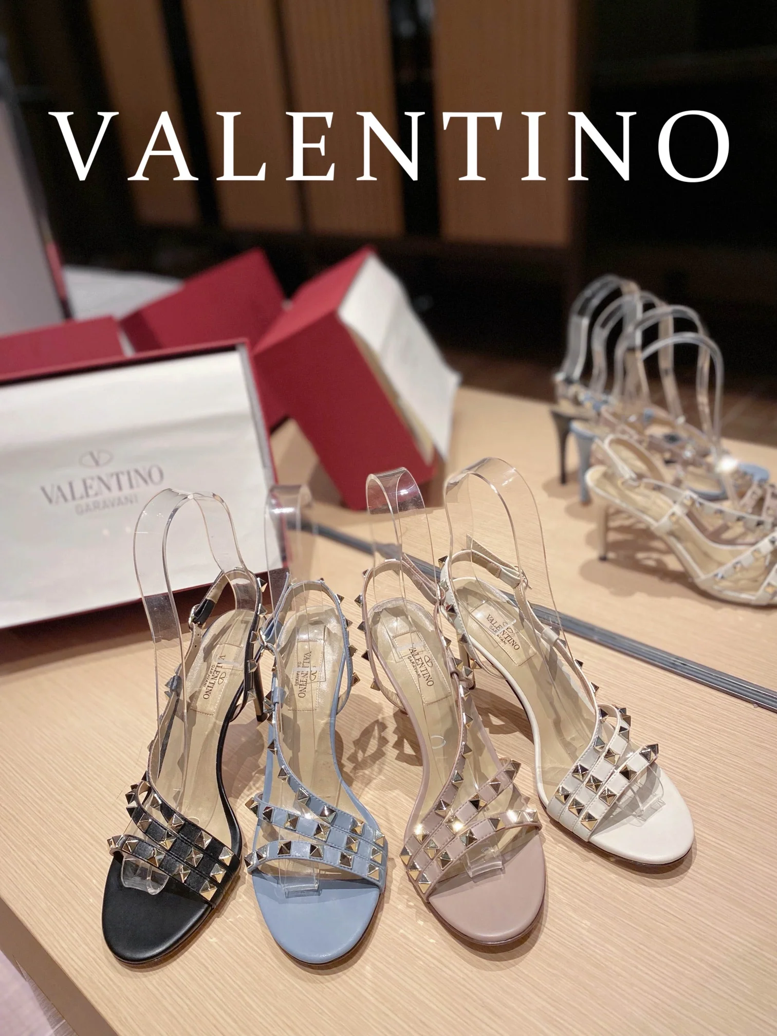 Valentino - Сандалии и туфли на высоком каблуке