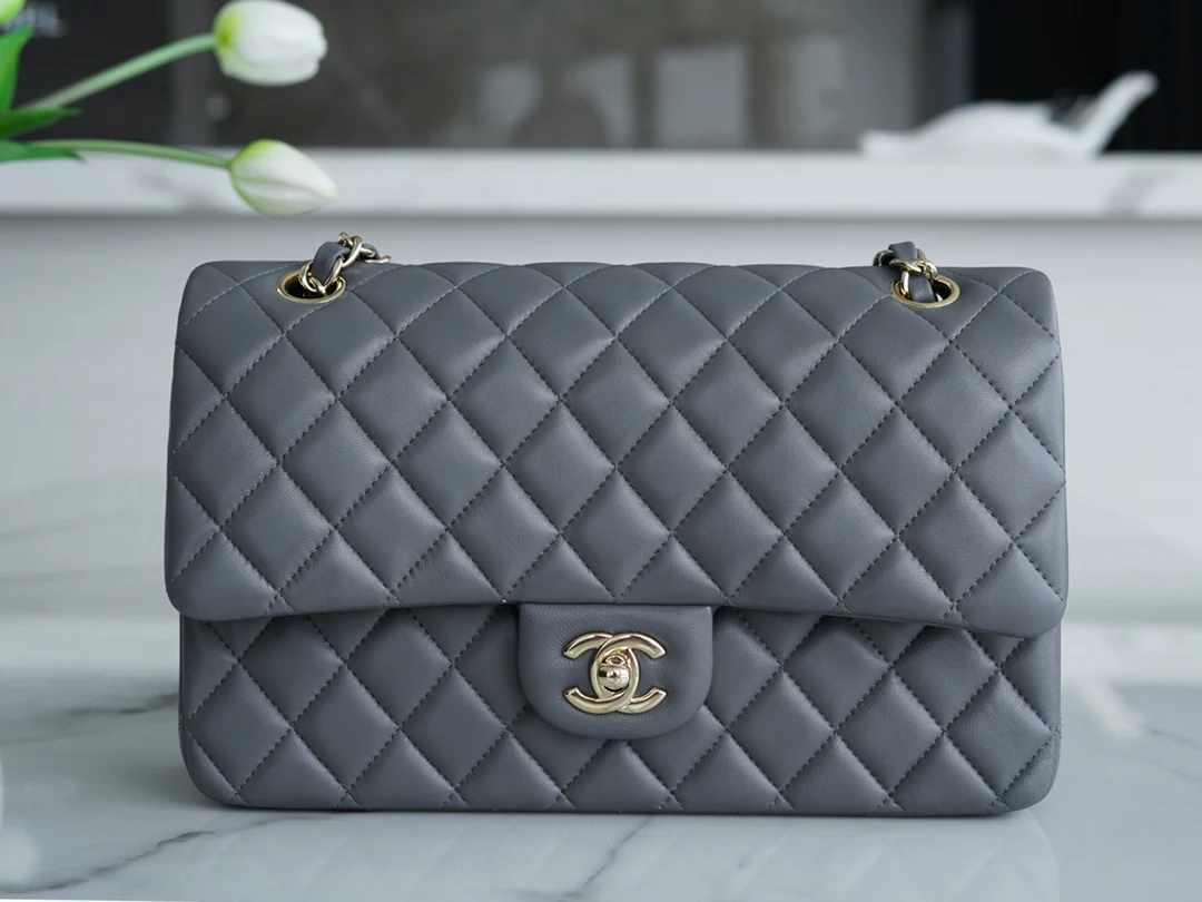 Сумка Chanel CF Medium - 25 см - темно-серая овечья кожа с пряжкой светло-золотистого цвета - CF25