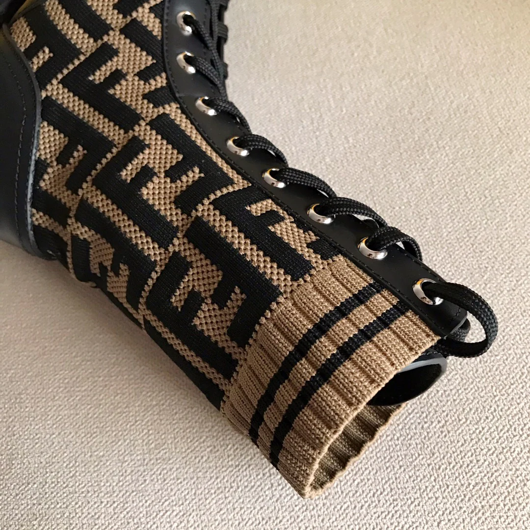 Fendi - Потрясающие ботильоны-носки на шнуровке