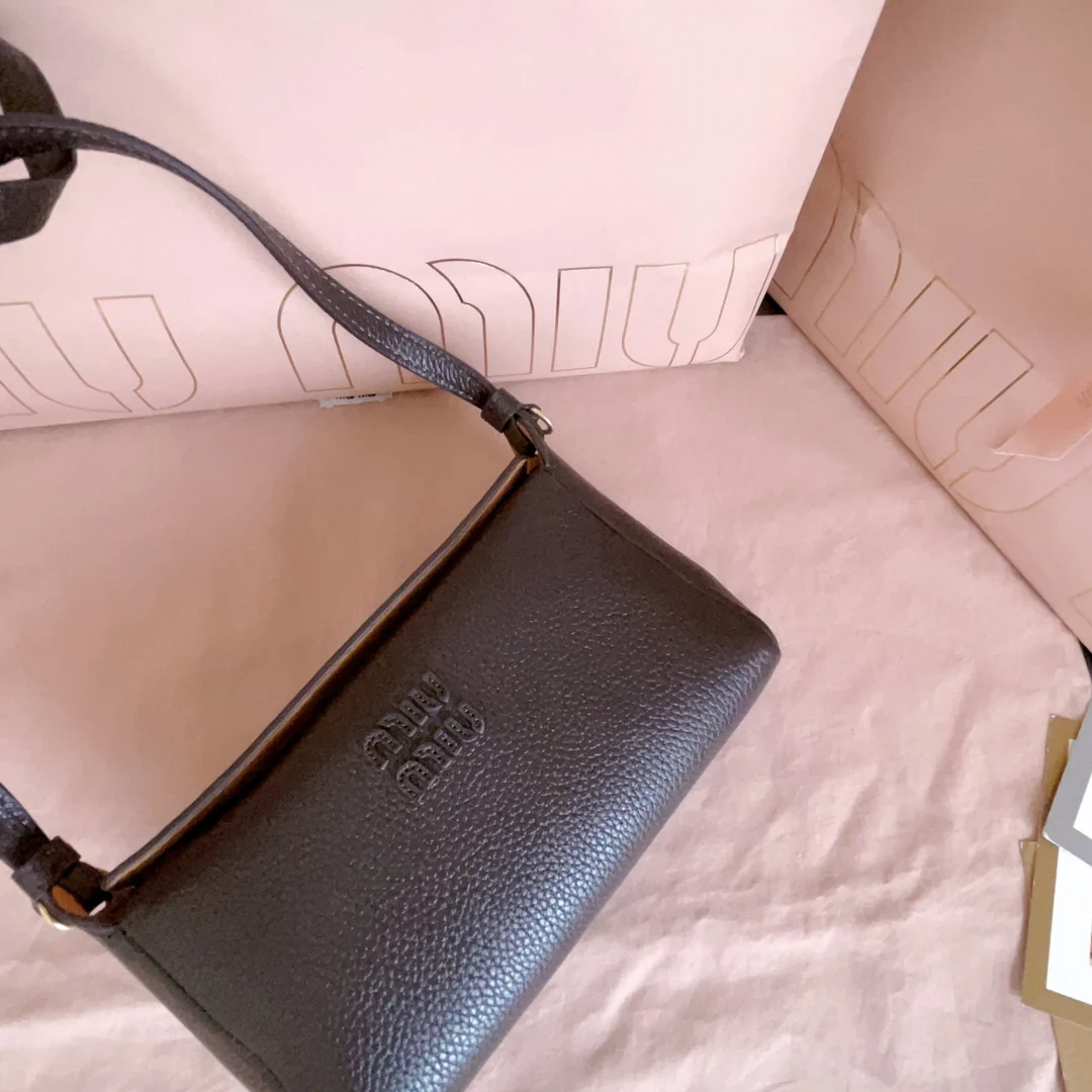 Сумка через плечо Miu Miu 5be097 - черная