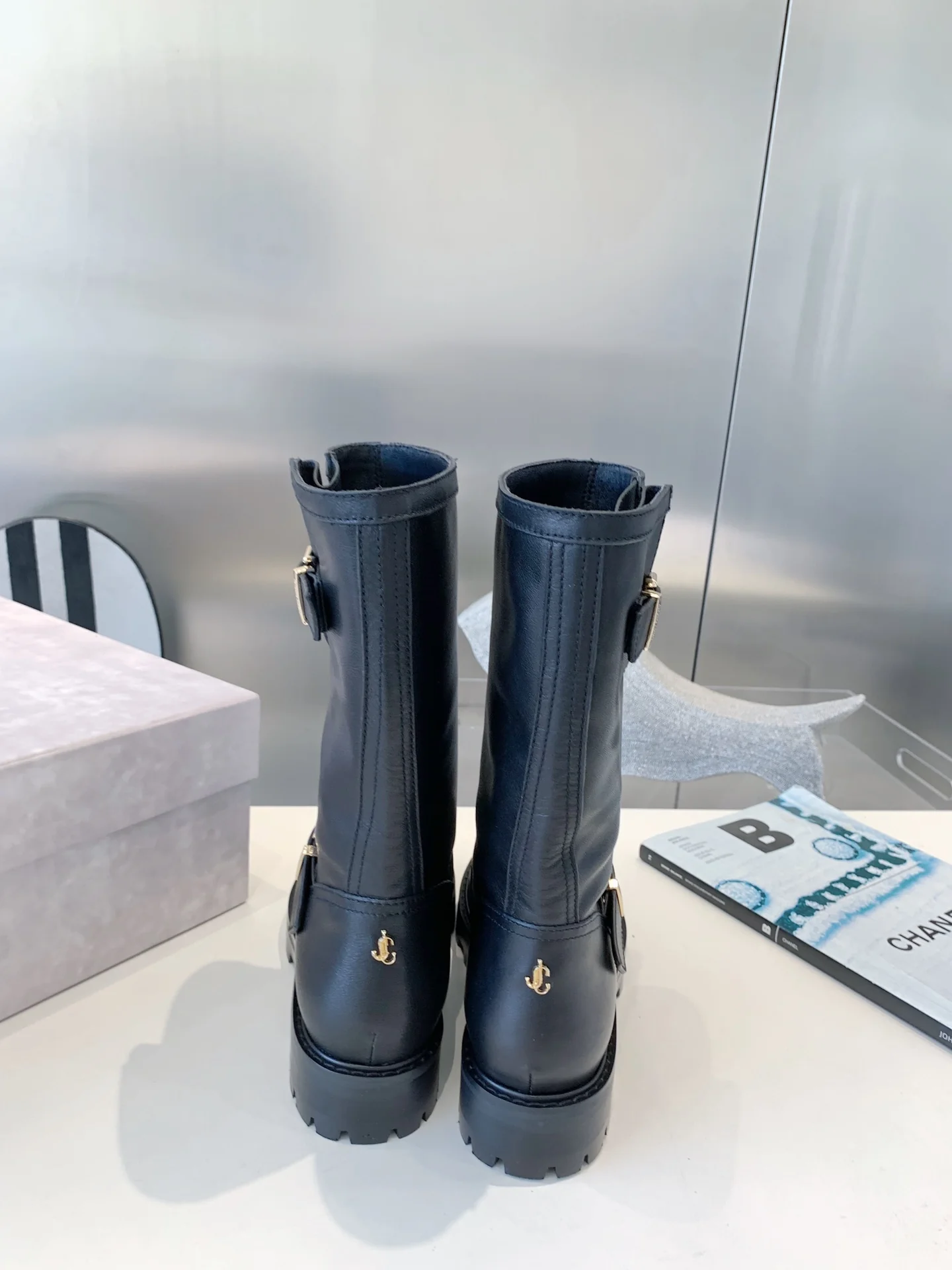 Jimmy - Новинка 2022 года - Кожаные сапоги до середины икры