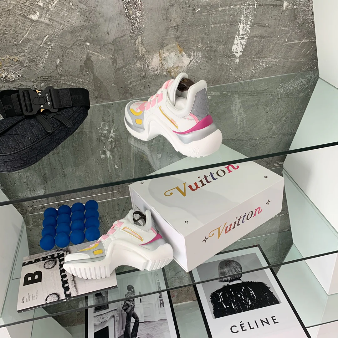 Обувь LV - Массивные кроссовки LV - 10