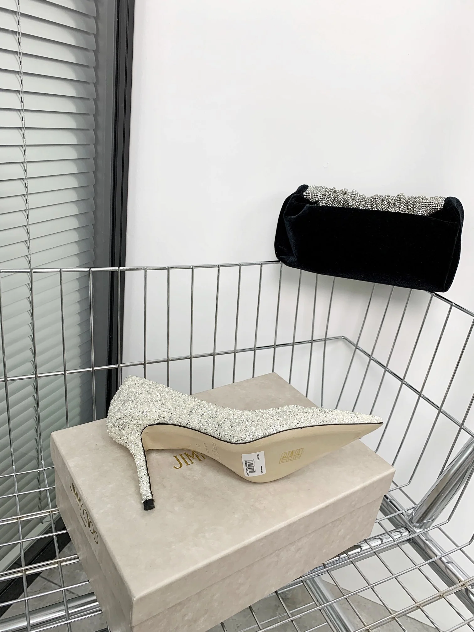 Новые поступления коллекции Jimmy весна/лето 2022 - Туфли на высоком каблуке с пайетками - 4