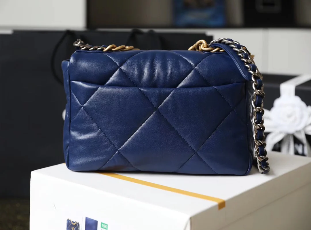 Сумка Chanel 19 - маленькая, темно-синяя