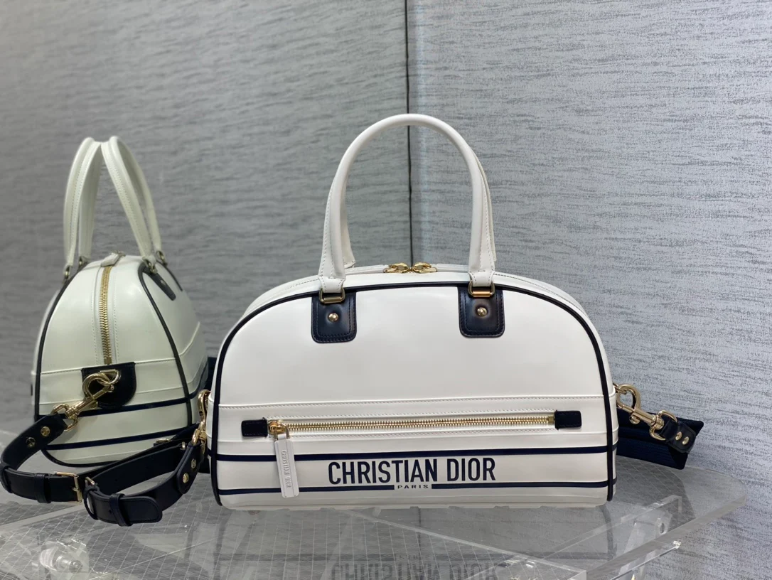 Сумка-боулинг Dior из коллекции весна/лето 2022 Vibe, средний размер - 1 шт.