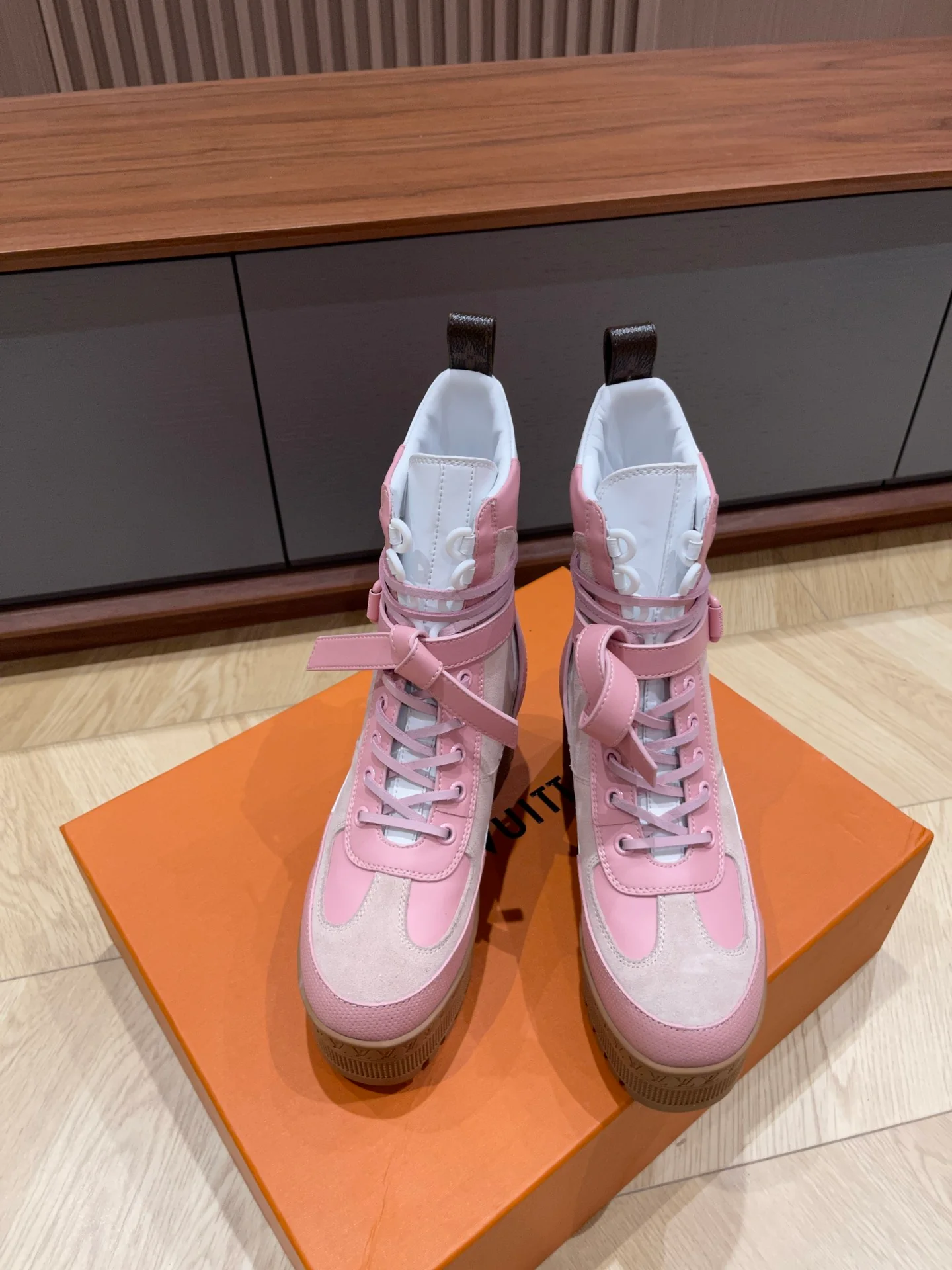 LV-2024 - Повседневные ботинки - Розовые