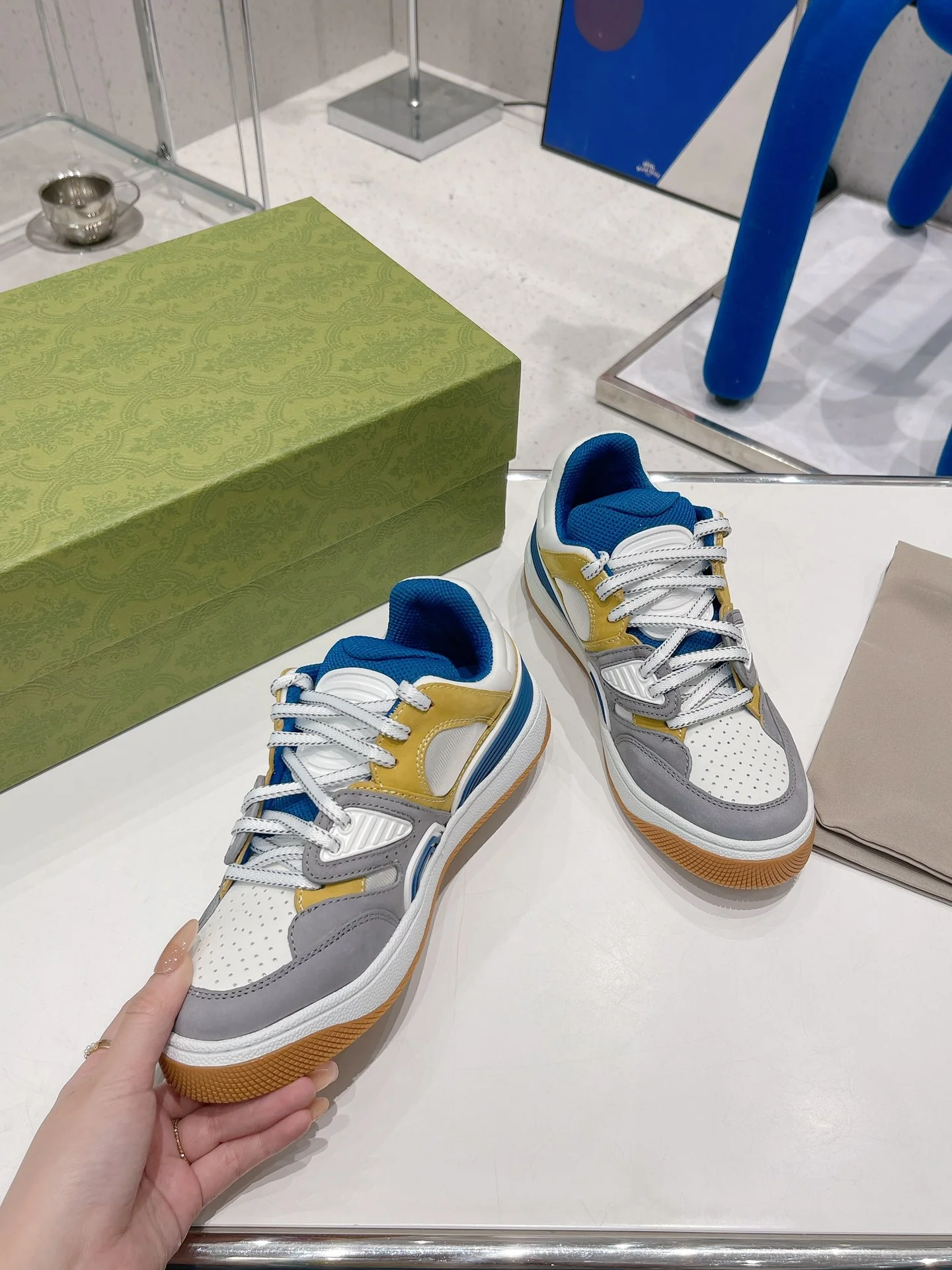 Gucci - Белые кроссовки - Кроссовки - Повседневная обувь - 17