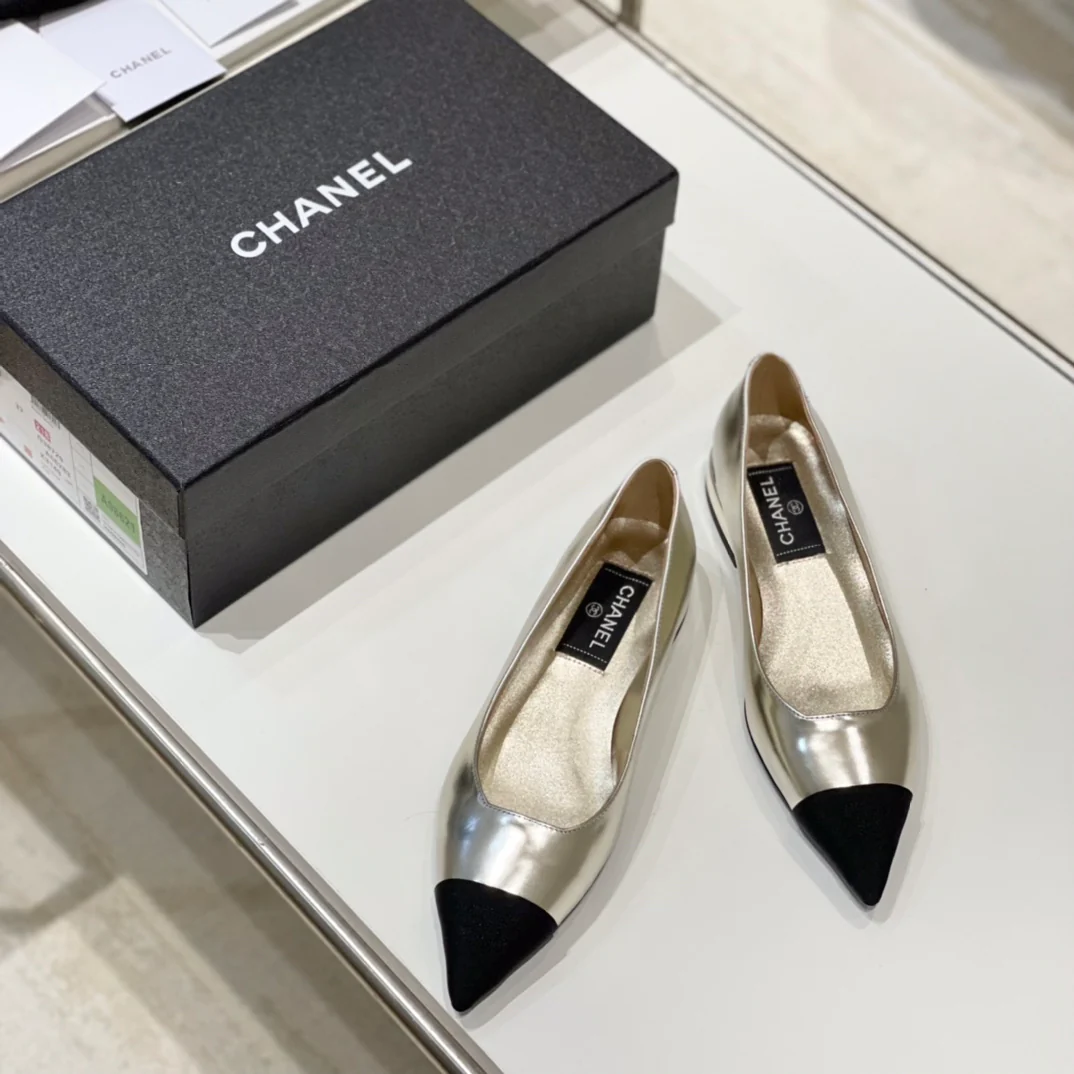 Туфли-балетки Chanel с острым носком - 3