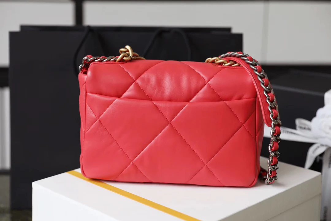 Сумка Chanel 19 - маленькая, кораллово-красная