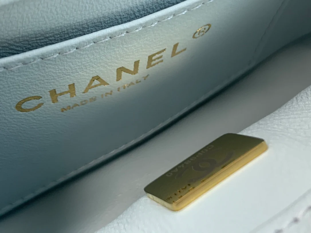 Chanel, новинка 2022 года - квадратная сумка-мешок с эмалированными пуговицами - 1 шт.