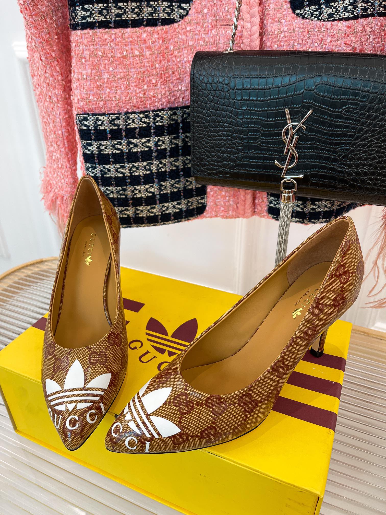 Новые поступления Gucci сезона начало осени 2022 — Туфли на высоком каблуке — Коллаборация — 1