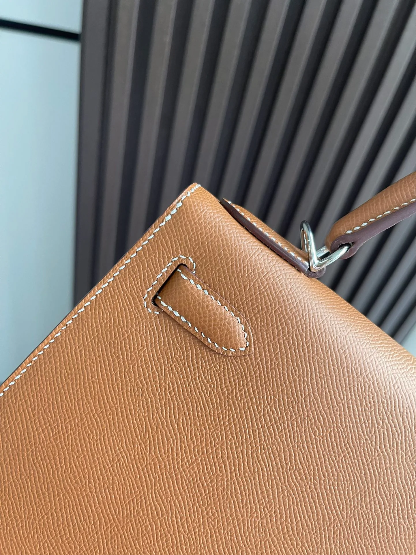 Hermes Kelly 28 Epsom Outer Seam Gold Brown Silver Buckle
