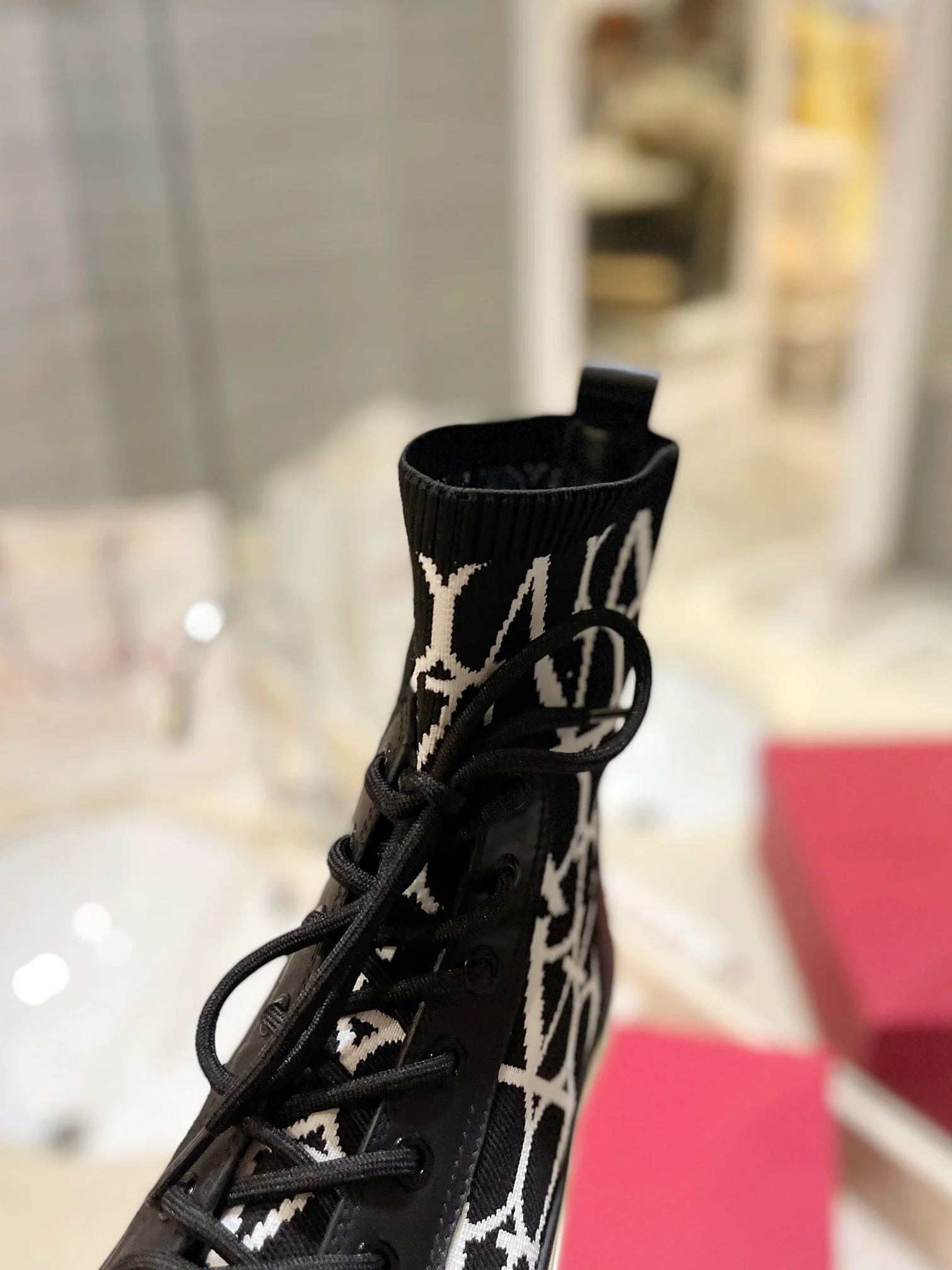 Туфли-носки Valentino до середины икры - унисекс - черно-белые