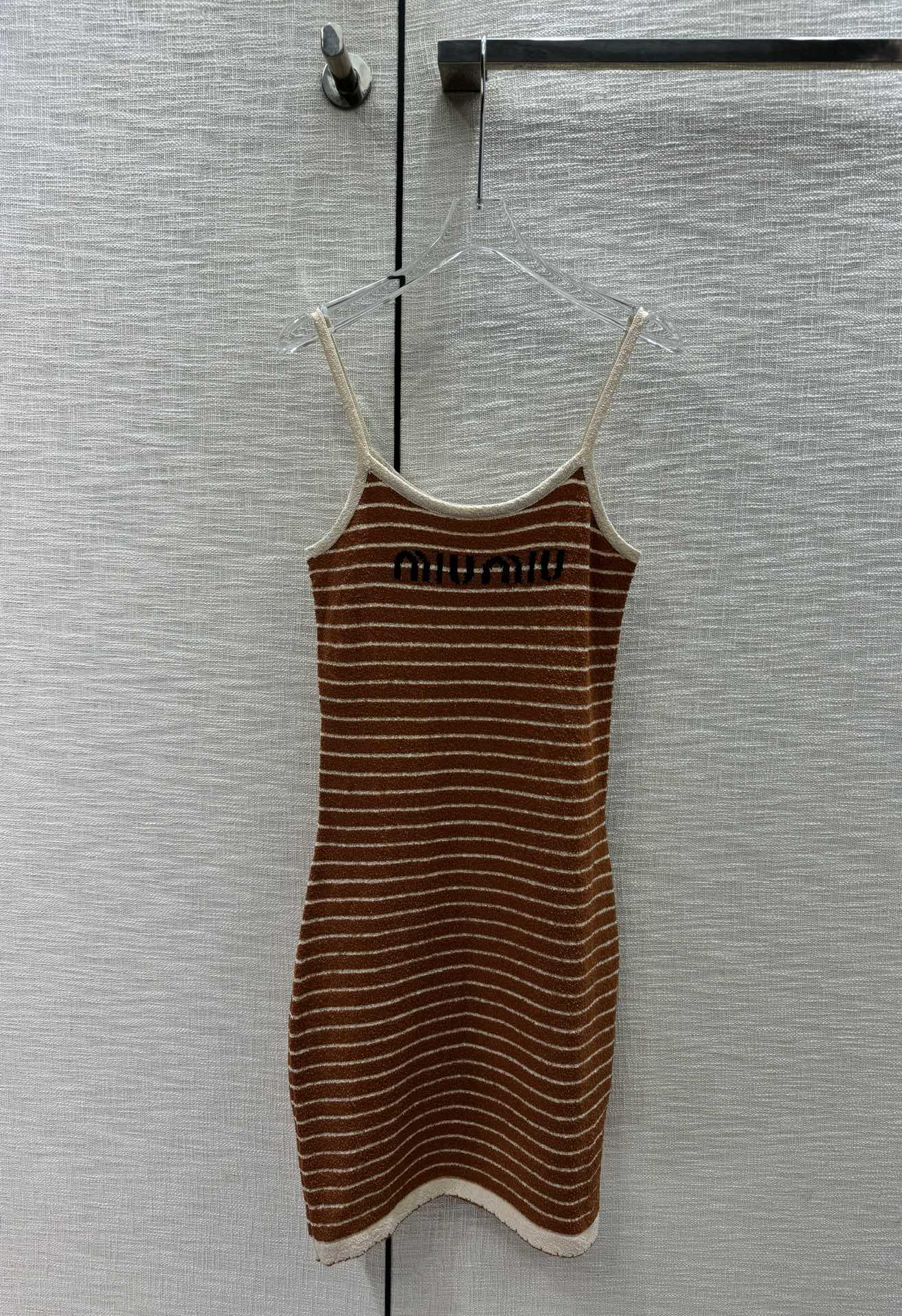 Miu Miu-2404 - Вязаное платье-комбинация в полоску с цветовыми блоками