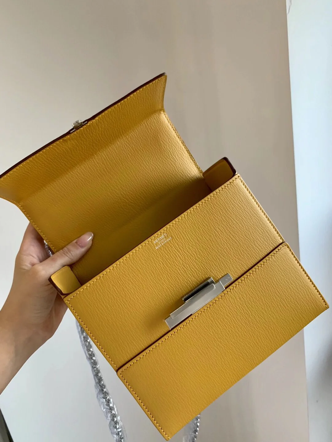 Hermes-cinhetic-24-chevre-amber-silver buckle