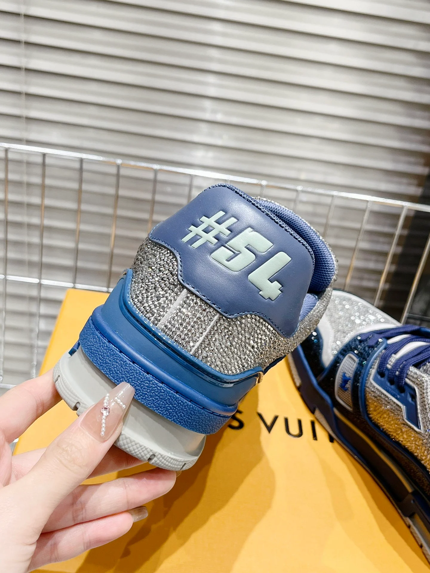 Кроссовки LV Trainer - обувь для скейтбординга - глянцевые синие и серебристые - унисекс