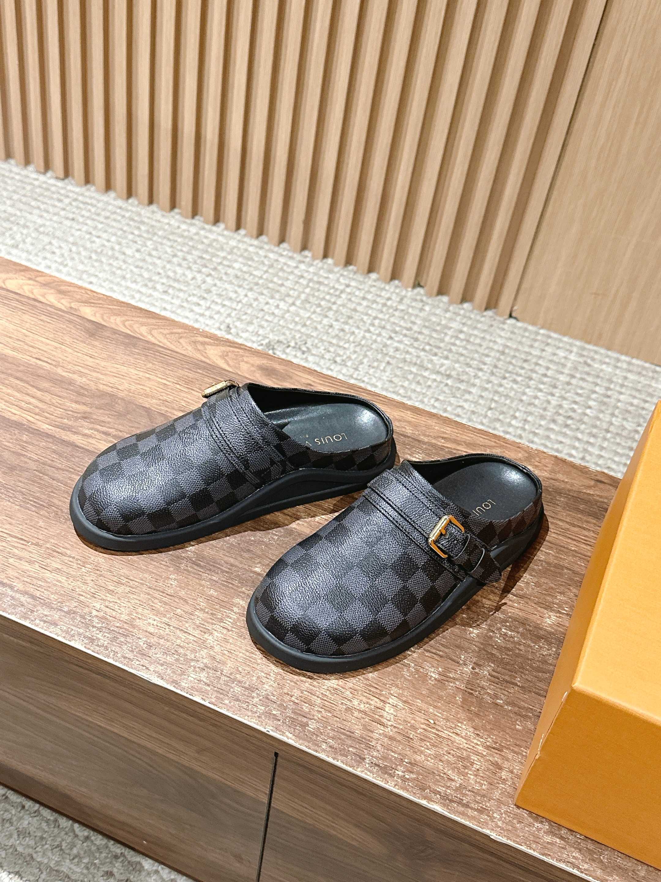 Новинка LV 2025 - Биркенштоки - Клетчатый узор - Черные