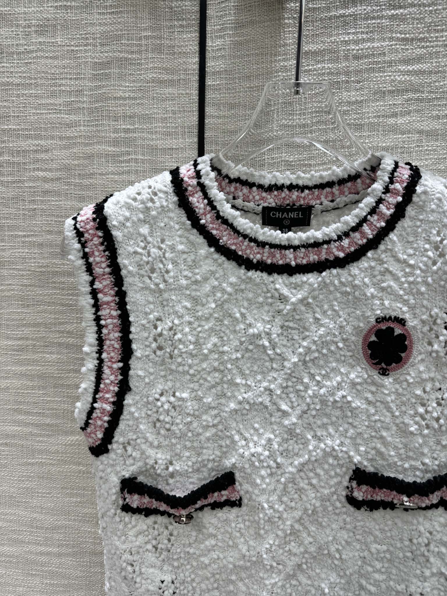 Вязаный жилет Chanel 2403 с цветовыми блоками - белый