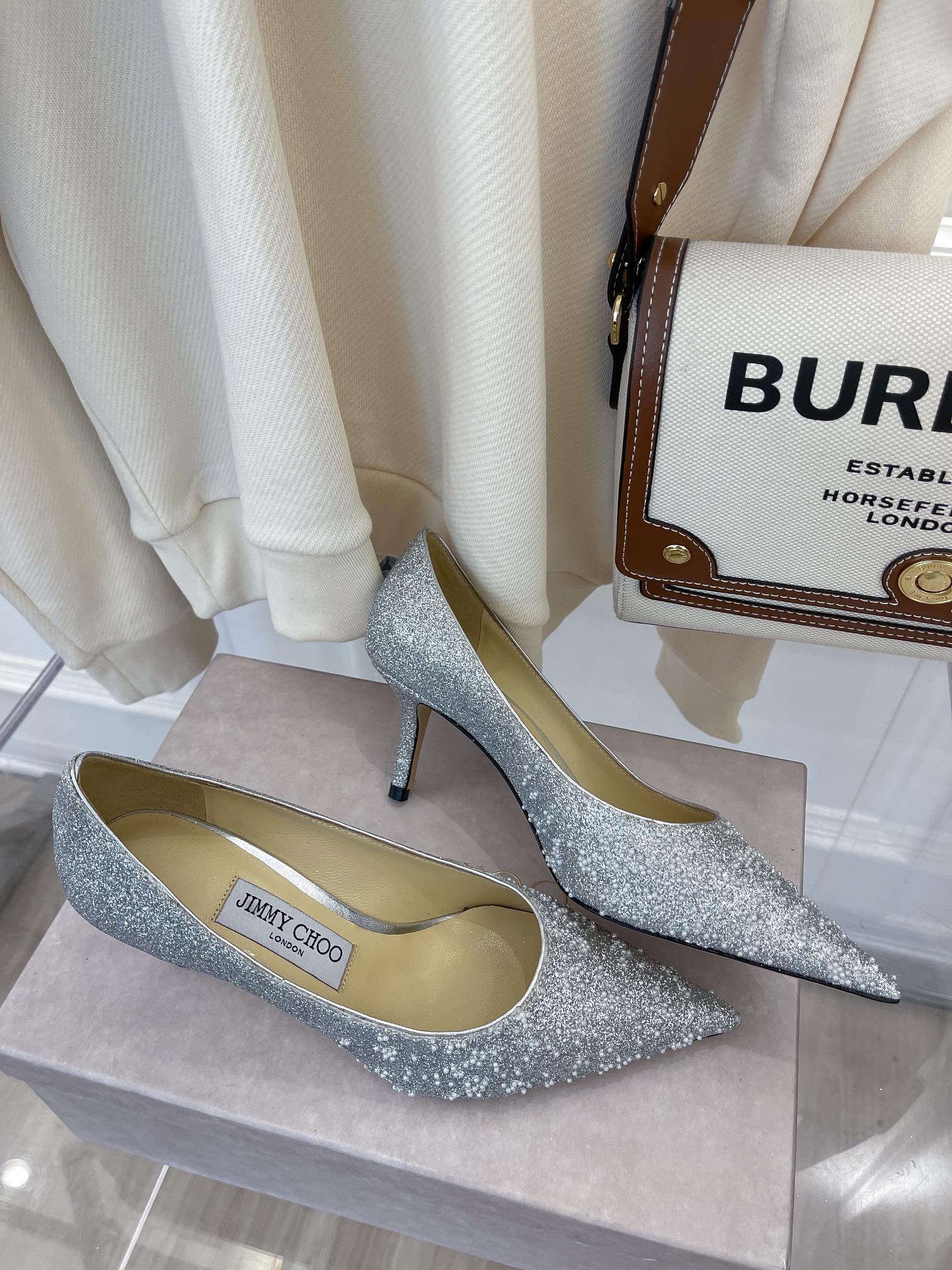 Туфли на низком каблуке Jimmy Pearl