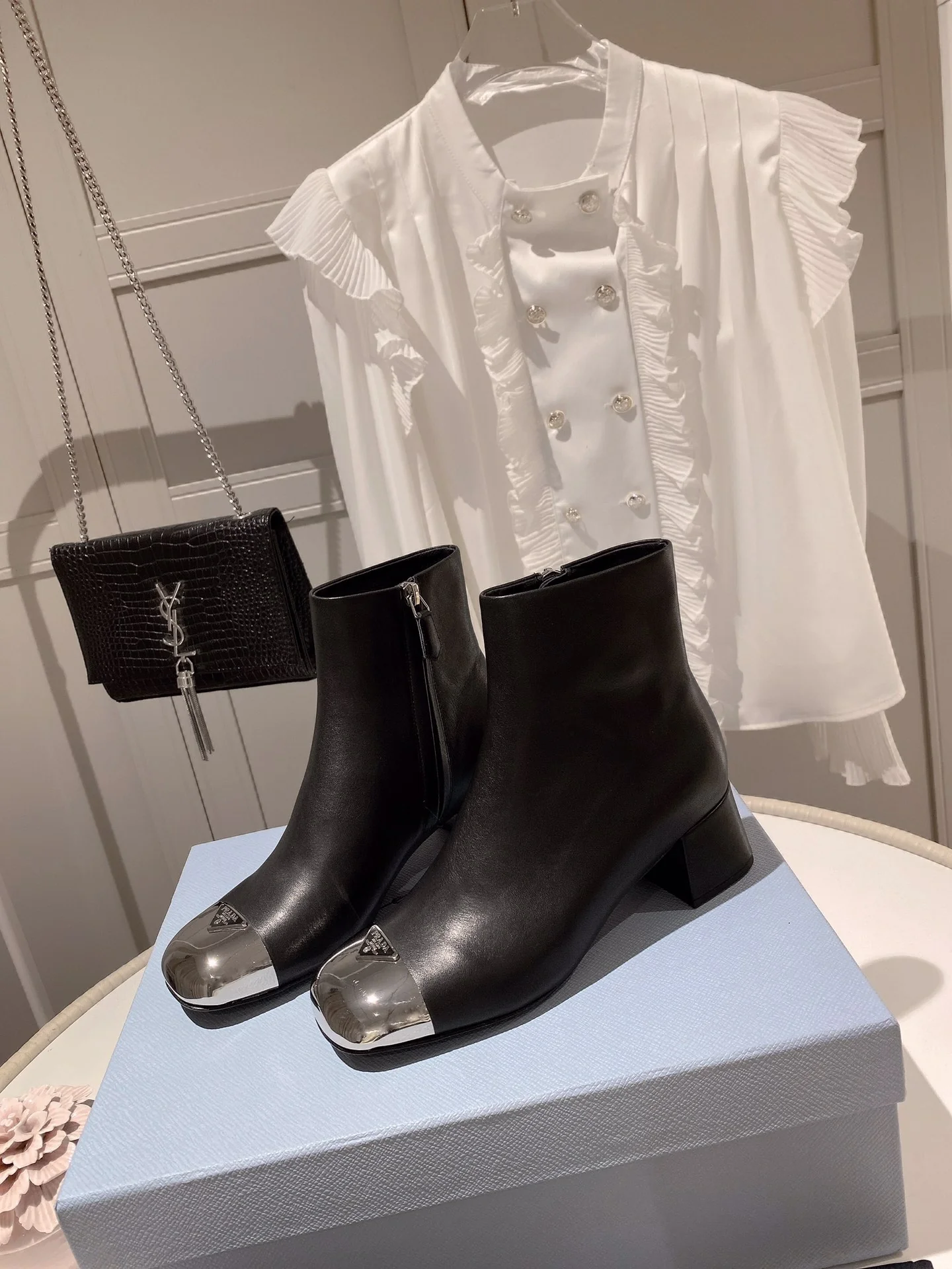 Коллекция Prada 2022 года с подиума - Ботильоны