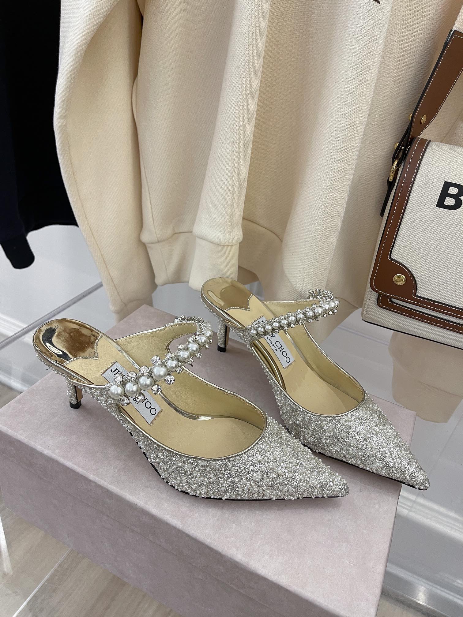 Сандалии на низком каблуке Jimmy Pearl Chain - 2 шт.