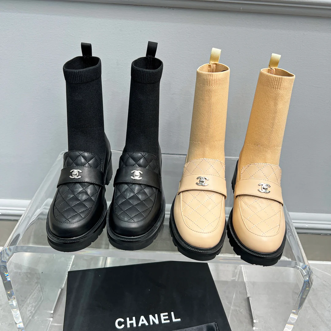 Весенняя коллекция Chanel 2022 — Ботильоны/Лоферы