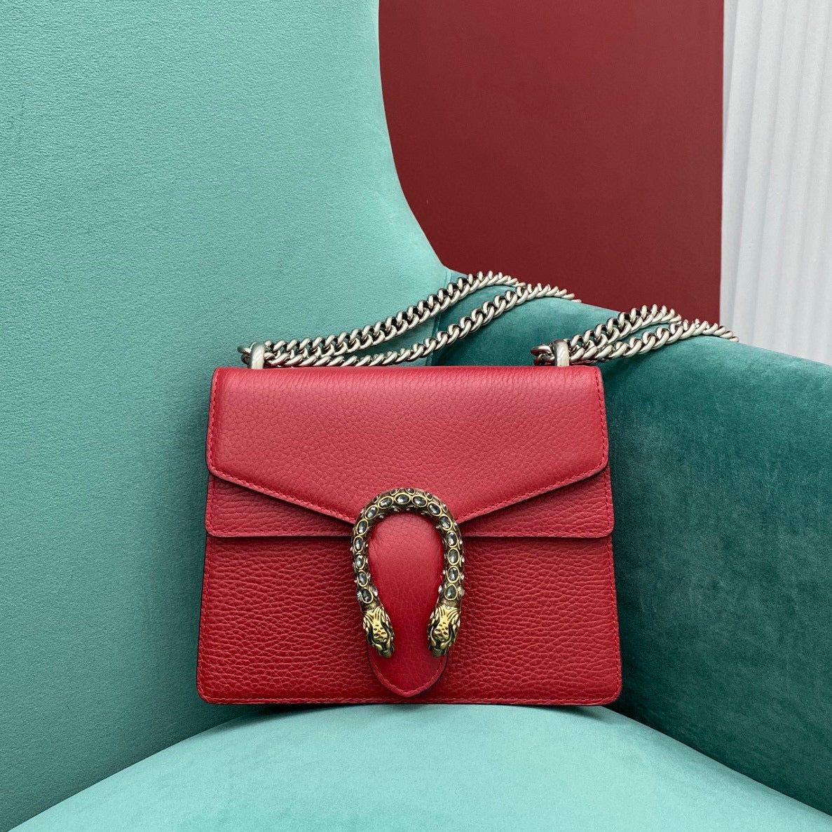 Сумка Gucci Dionysus (маленькая) в цвете ?Личи красный? — классический цвет.