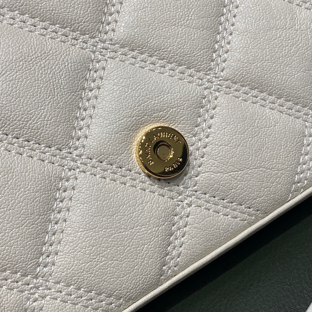 Сумка YSL-Becky из овечьей кожи с ромбовидной стёжкой и цепочкой