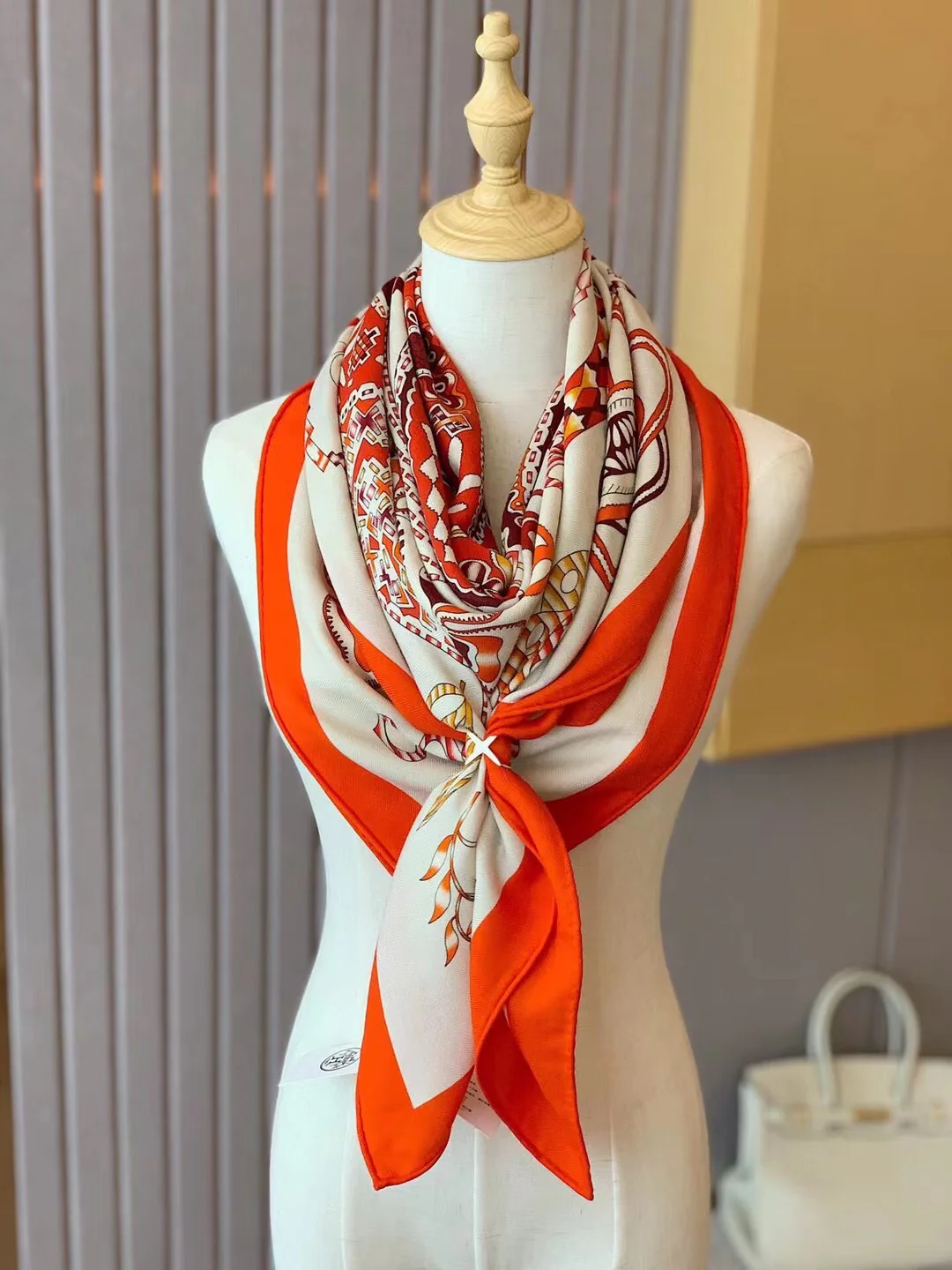 Шарф Hermes ?В ожидании Улисса? — 140 см — 70% кашемир — 30% шелк