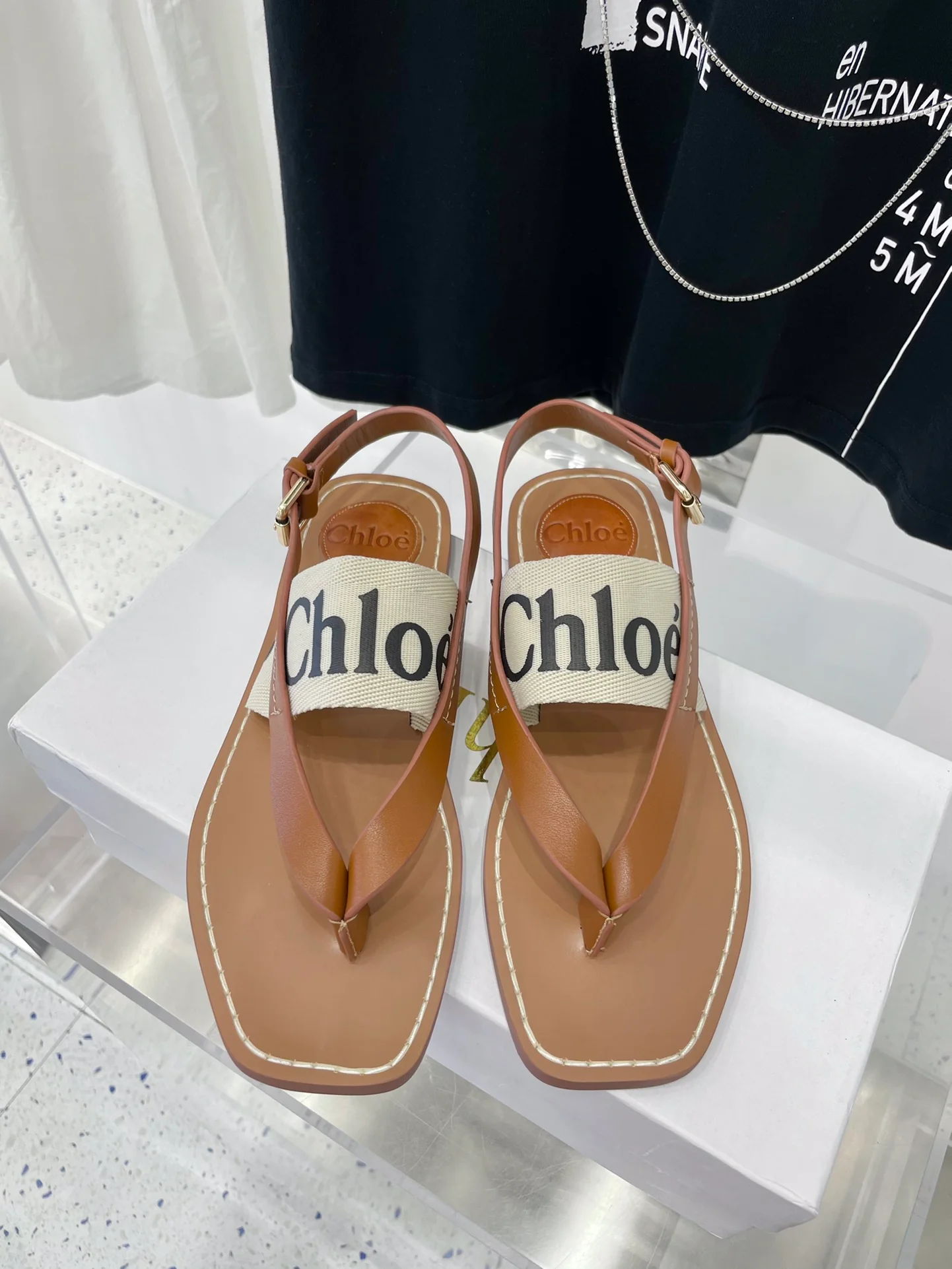 Обувь Chloe - сандалии с логотипом Chloe Woody.