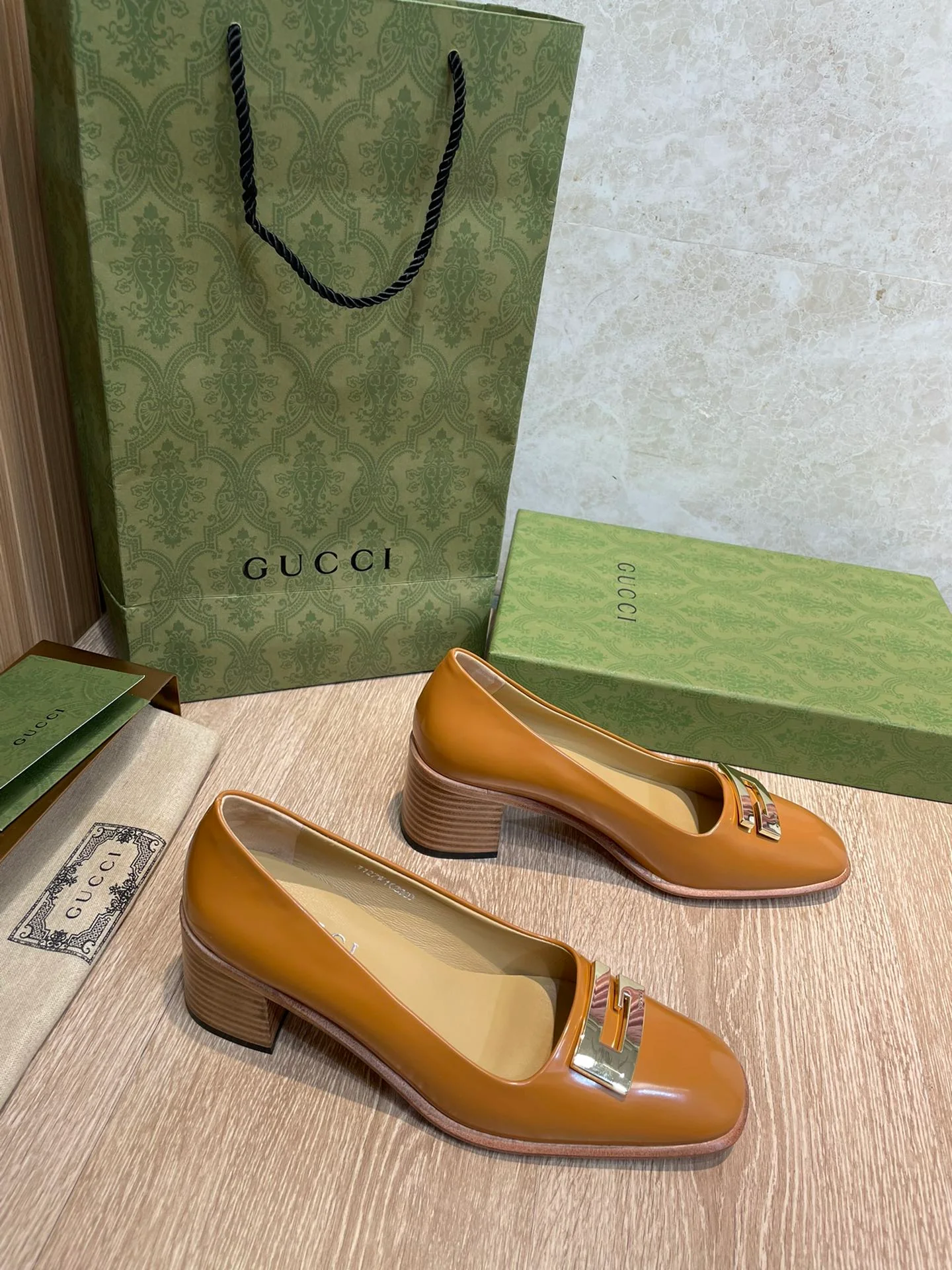 Gucci - 22 Ранняя весна - Ретро - Туфли на низком каблуке - 3