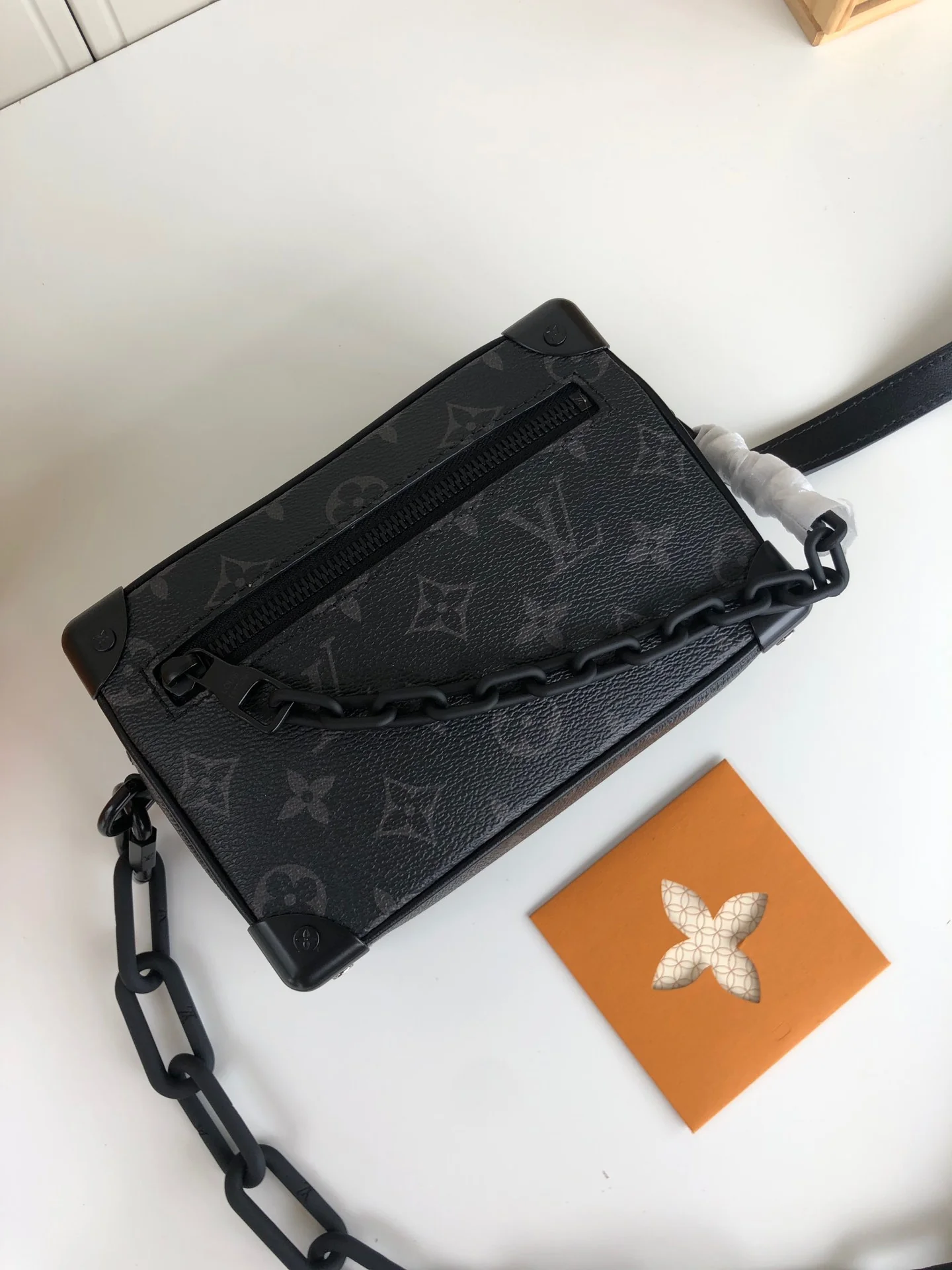 m44481-LV-mini-soft-trunk-unisex style