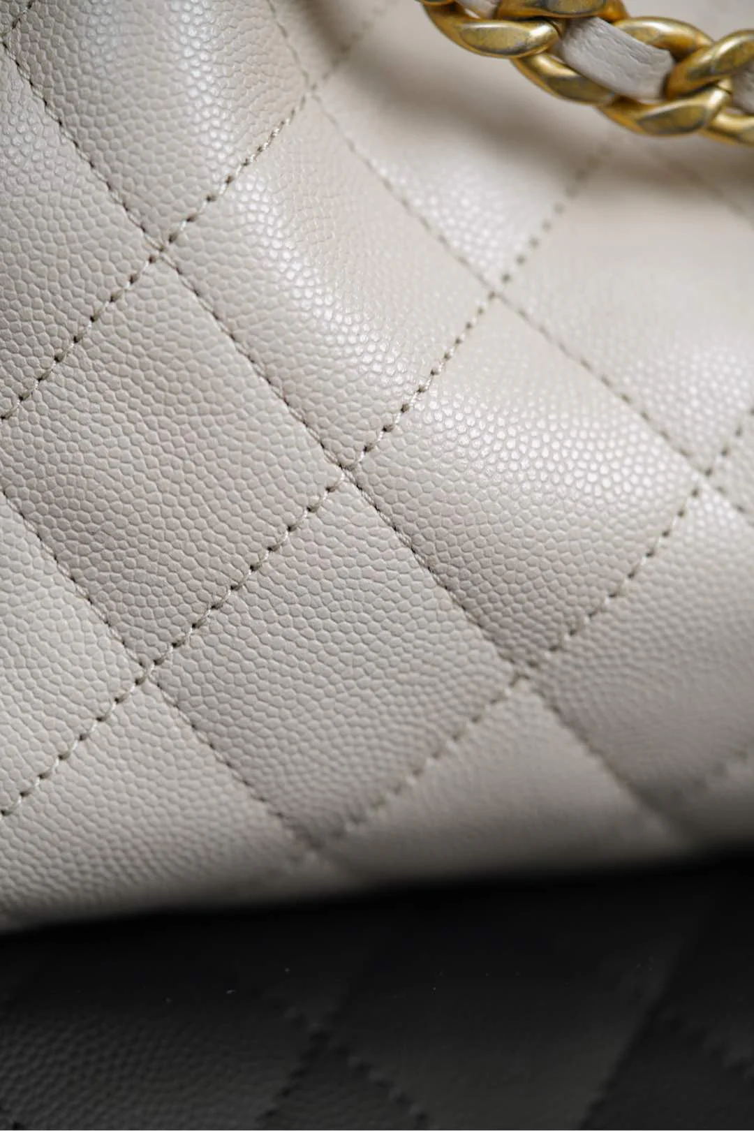 Сумка Chanel 25s 25bag Caviar Drawstring Hobo Small - Off-white