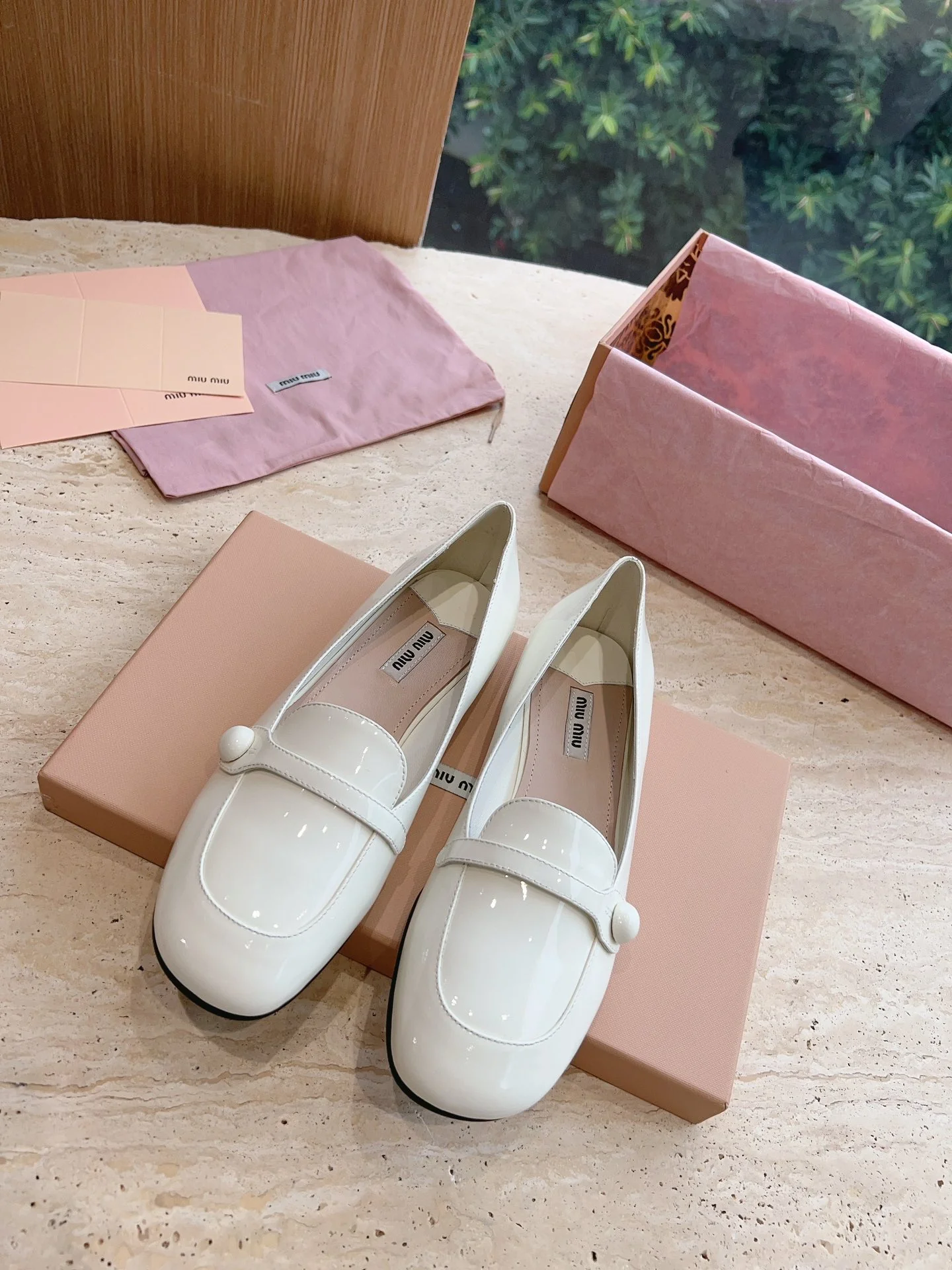 Туфли Мэри Джейн Miu Miu - белые