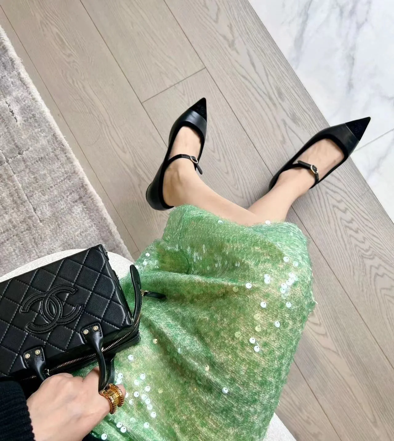 Коллекция Chanel ?Ранняя весна 2022?: балетки с острым носком — фотографии вживую.