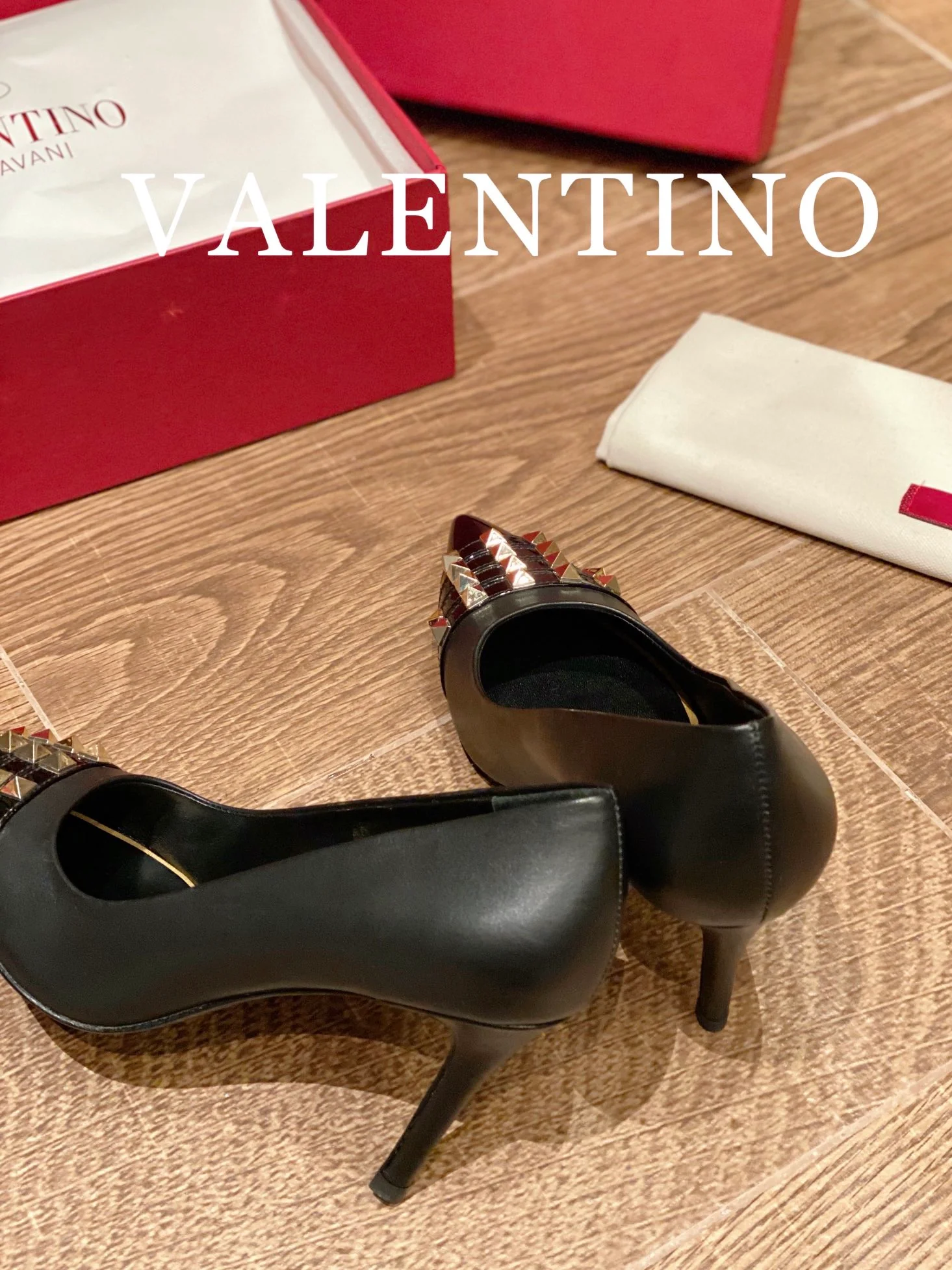 Valentino - Черные туфли на высоком каблуке