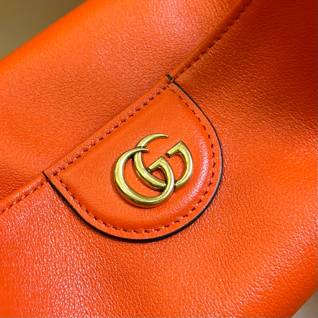 Маленькая сумка через плечо Gucci-Diana Bamboo Joint